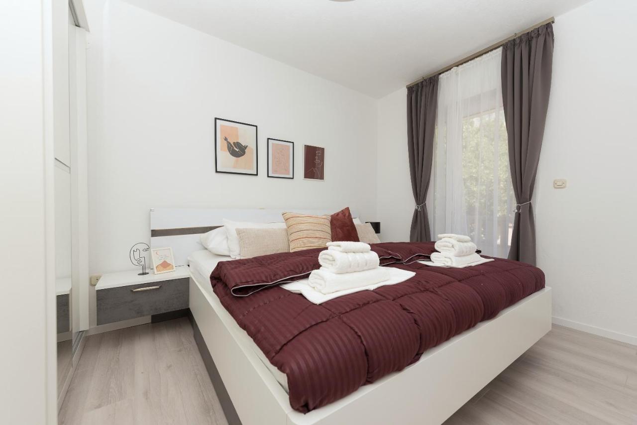 Apartment Sole Mio -Sea View มาคาร์สกา ภายนอก รูปภาพ