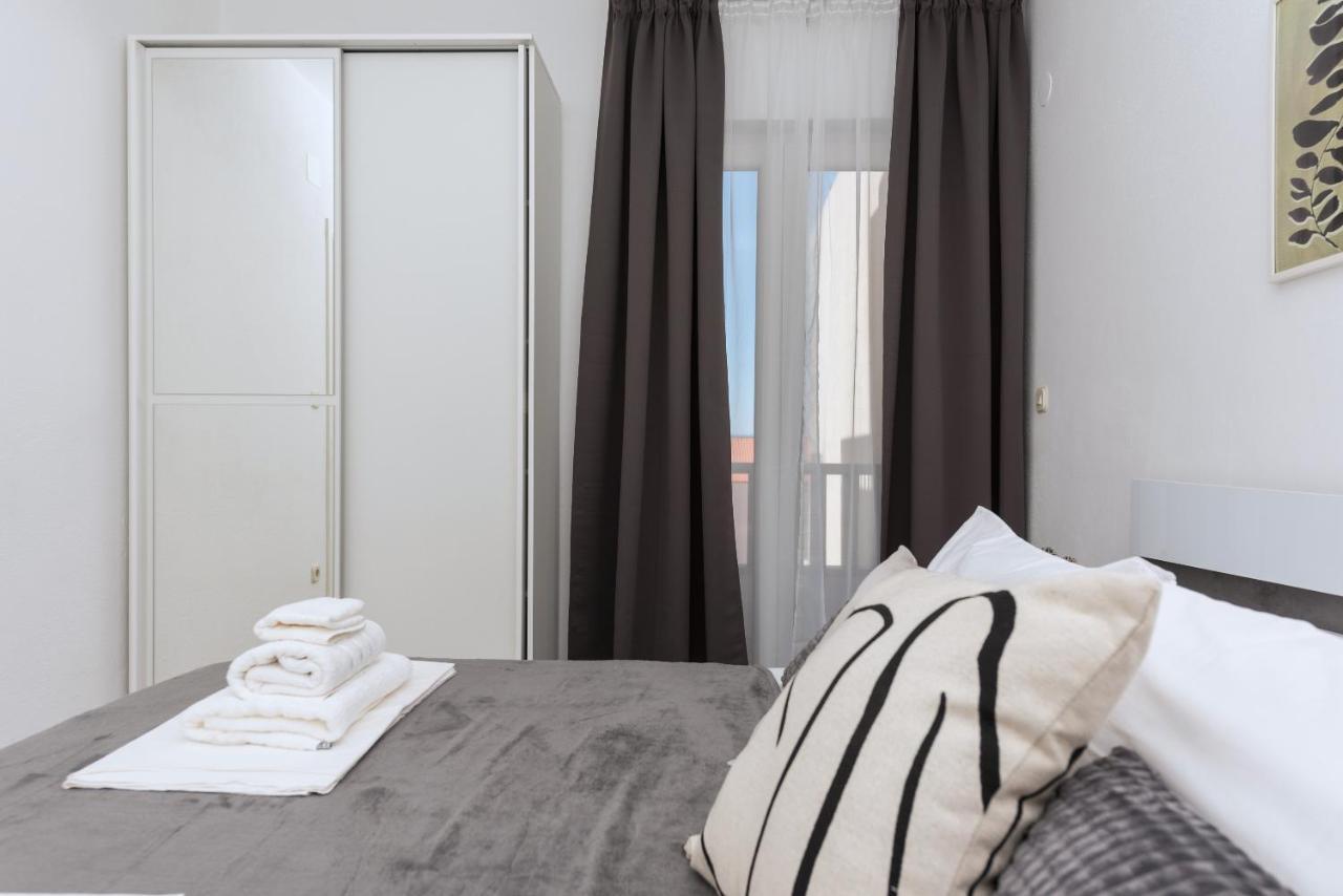 Apartment Sole Mio -Sea View มาคาร์สกา ภายนอก รูปภาพ